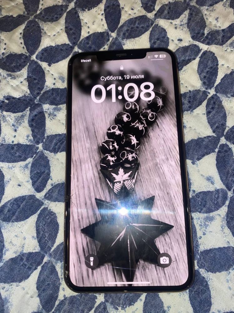 Продам или обменяю Iphone 11 pro max 256 и 11 64