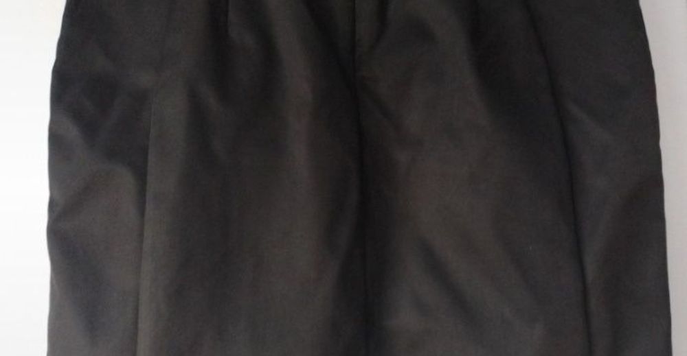 Czarna spódnica śliski materiał rozm S