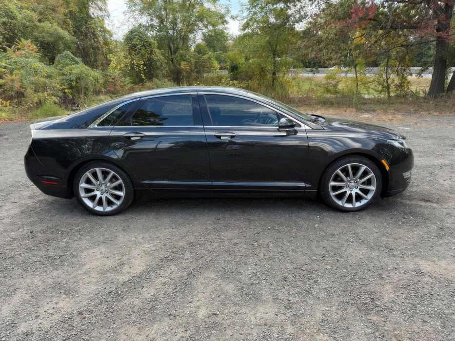 Lincoln MKZ      2015