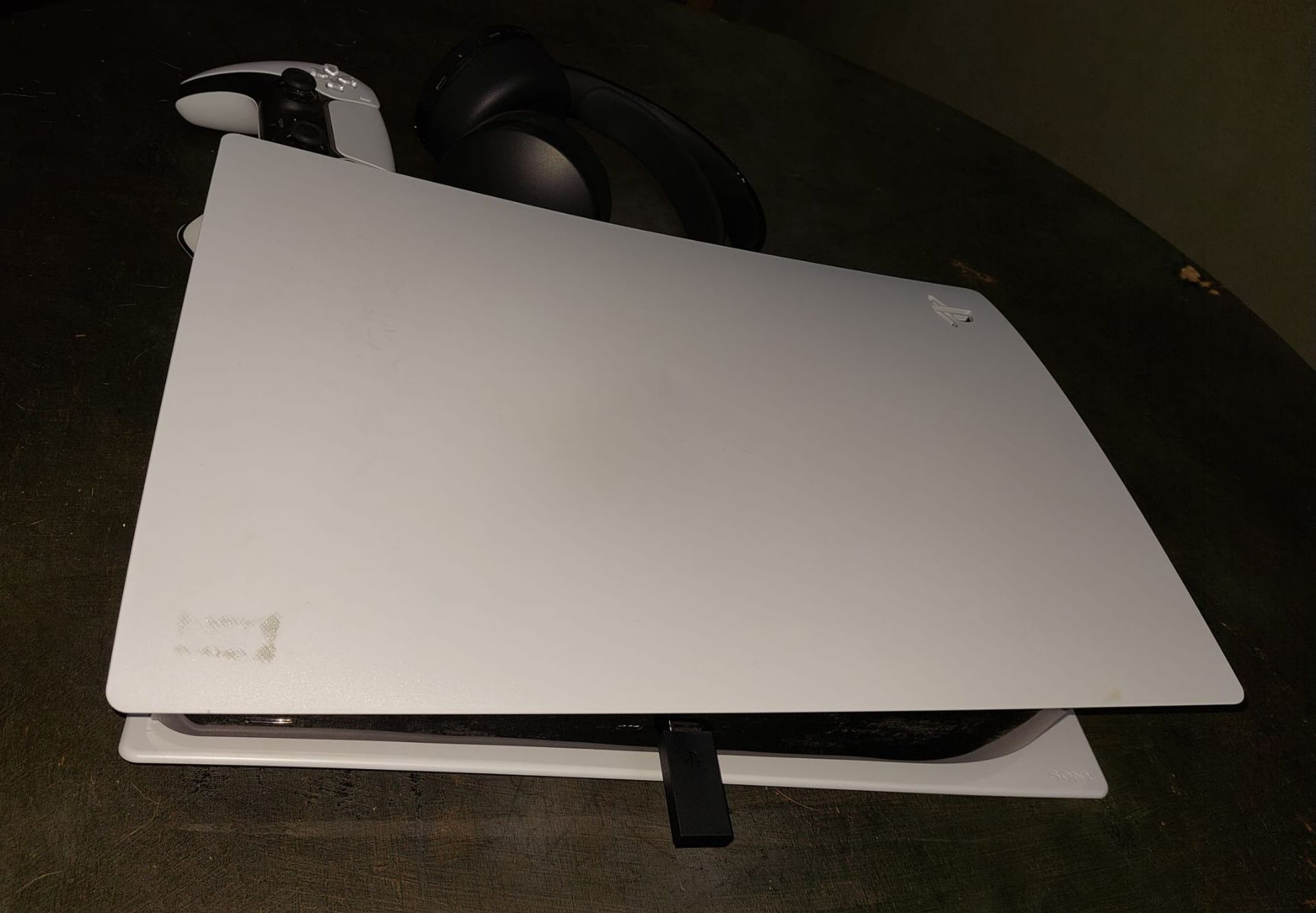 Consola PS5 versão digital (825 GB)