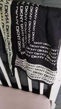 Piękna chusta DKNY