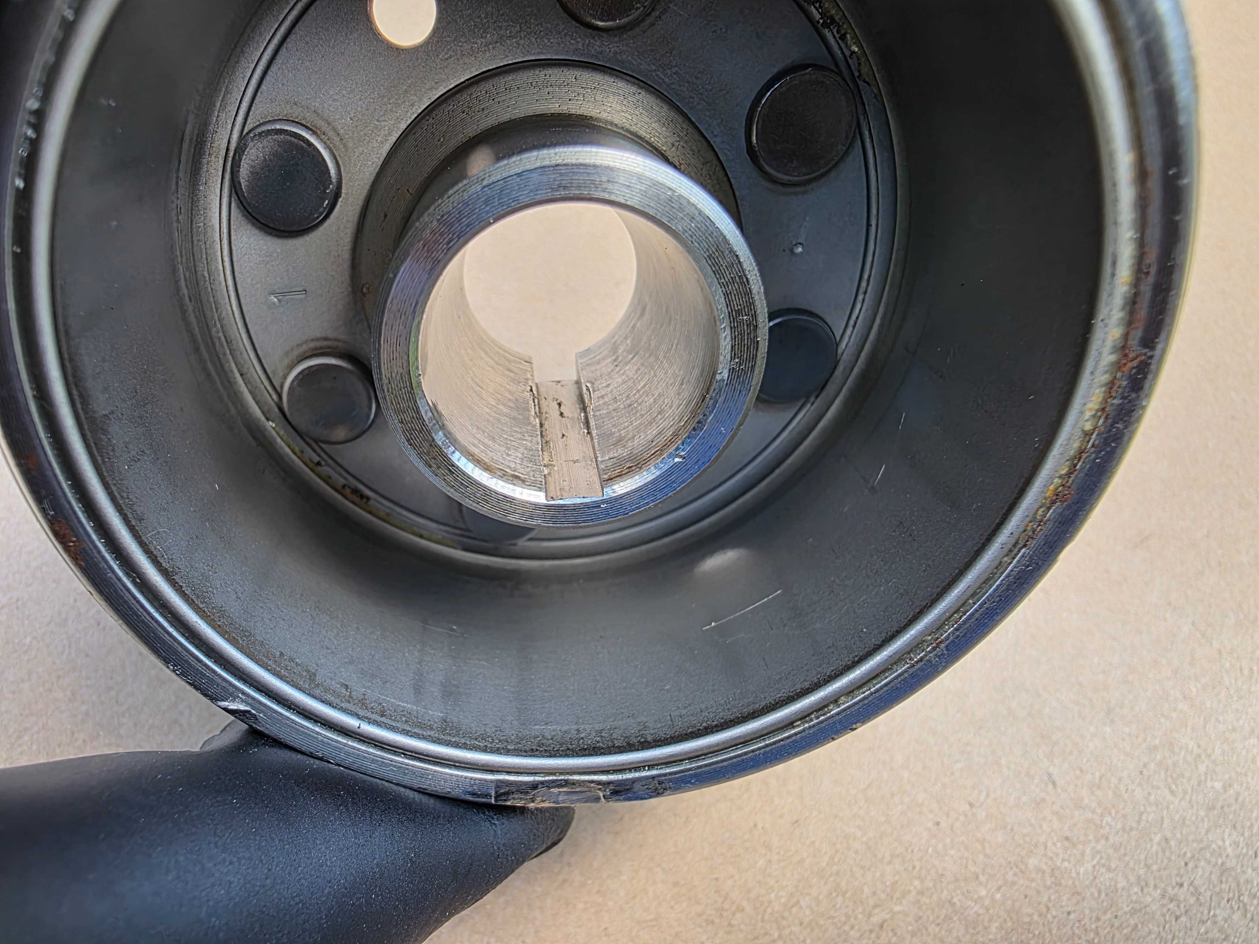 Koło magnesowe zamachowe magneto Honda CR 125 r. 94-01 OEM