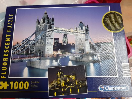 Puzzle 1000 peças fluorescente Clementoni