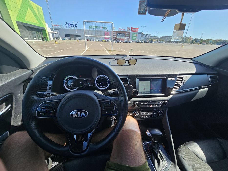 Продам авто Киа Ниро