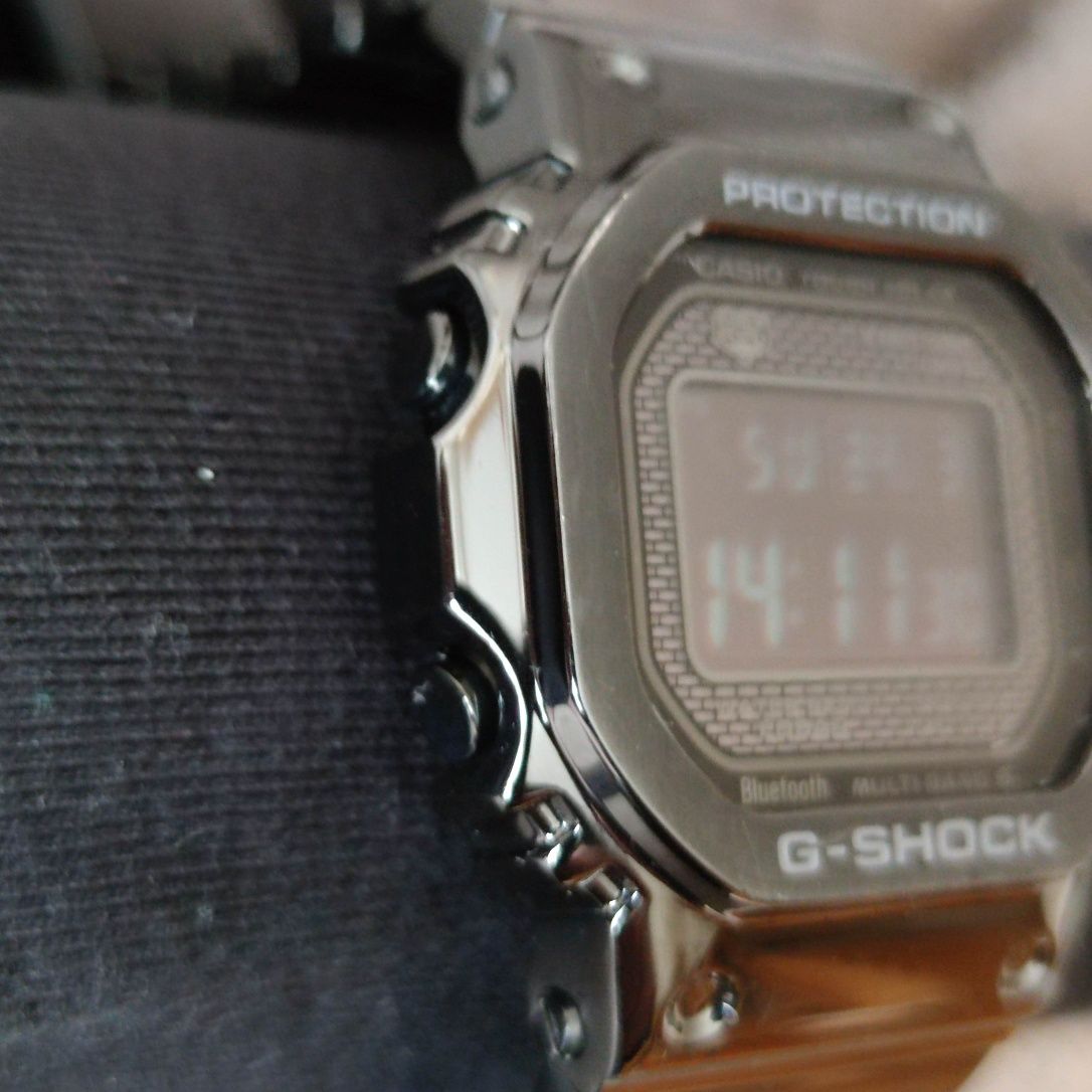 Casio G-shock GMW B-5000