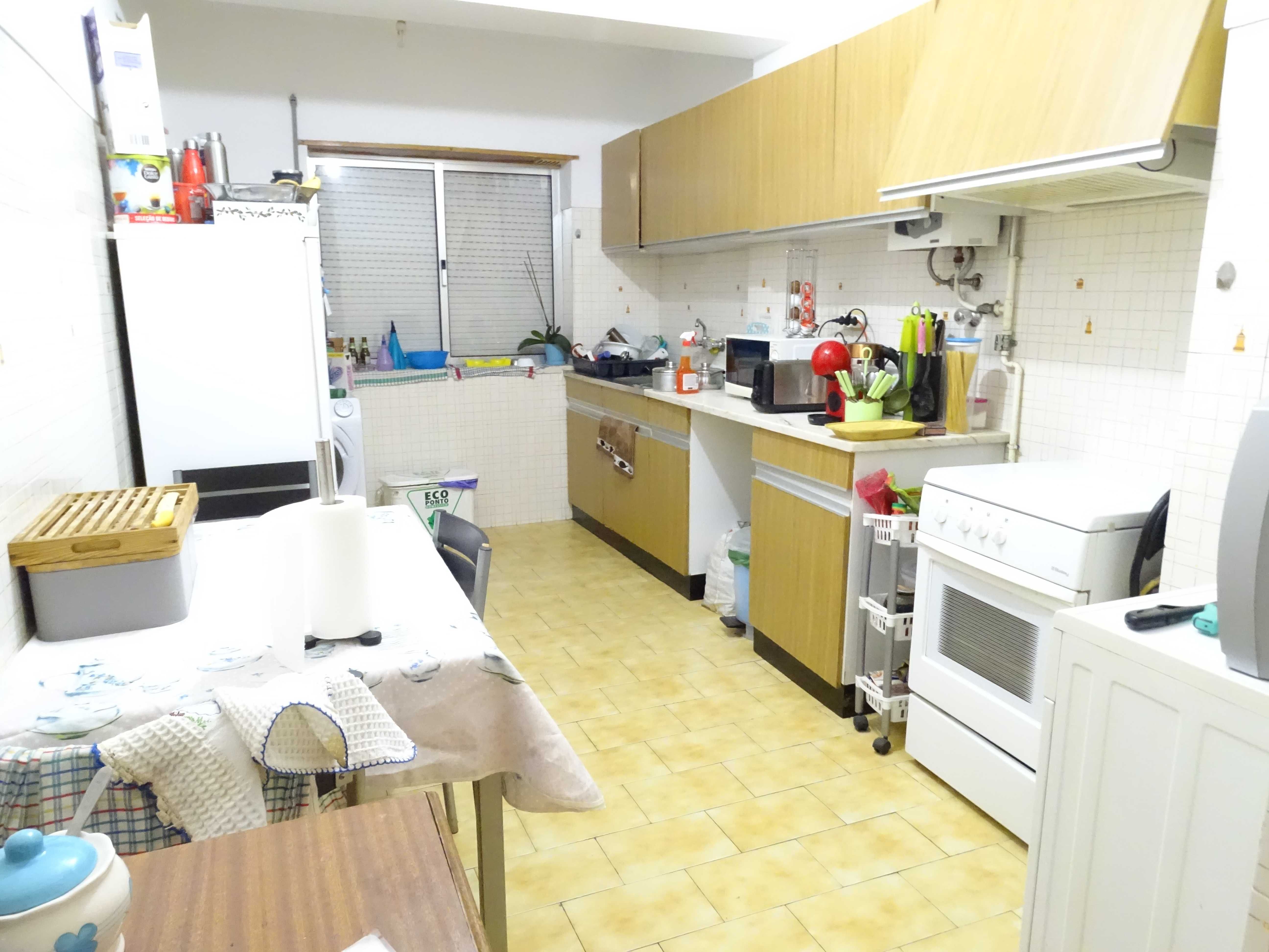 Alugo apartamento T3