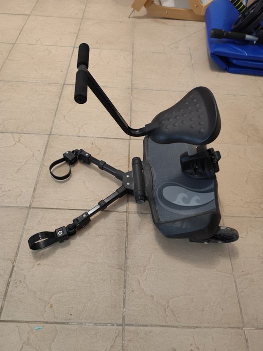Plataforma para acoplar em carrinho de bebe.