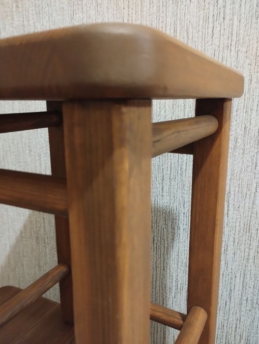 Табурет. табурет дерев'яний.табурет деревянный.стул кухонний.стул.таб