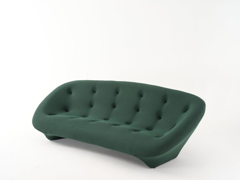 Sofá triplo estilo Ploum da Ligne Roset