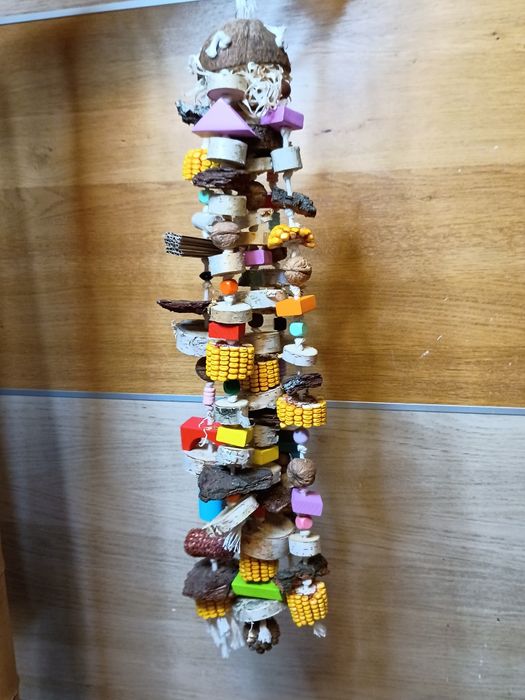 Duży Gryzak dla Papug – Ręcznie Robiony 75cm