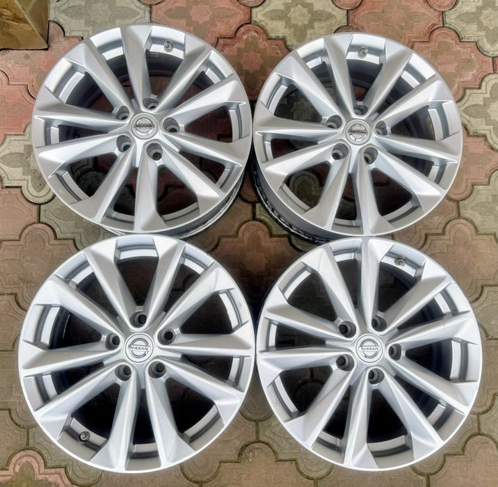 Диски оригінал Nissan R17 17x7J ET40 5x114.3 комплект + датчики тиску