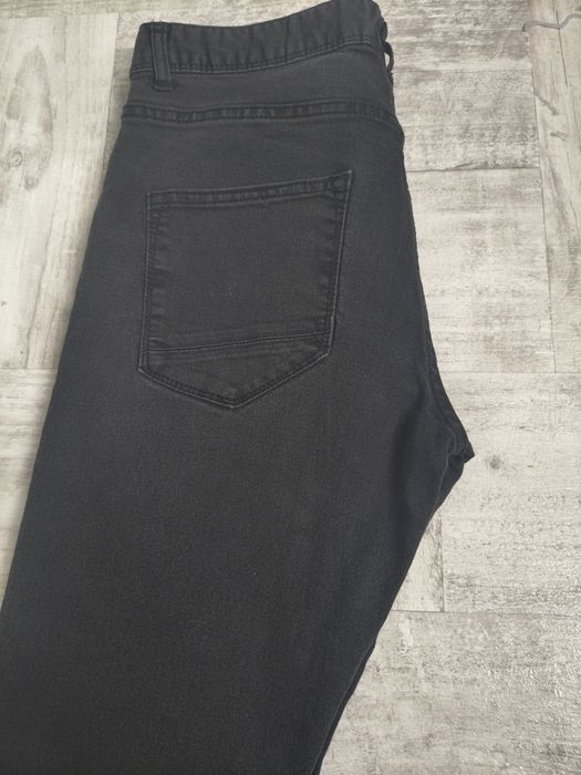 Spodnie jeansowe czarne