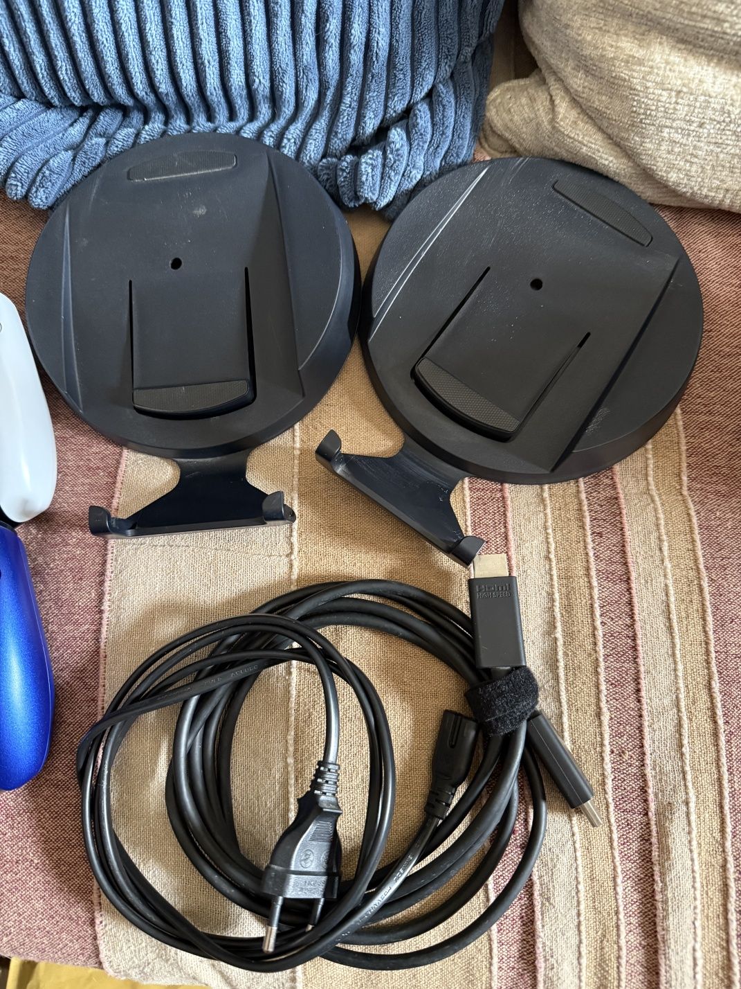 PlayStation 5 com disco, 2 comandos DualSense