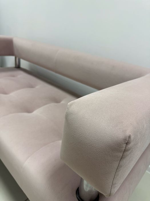 Диван для зони очікування