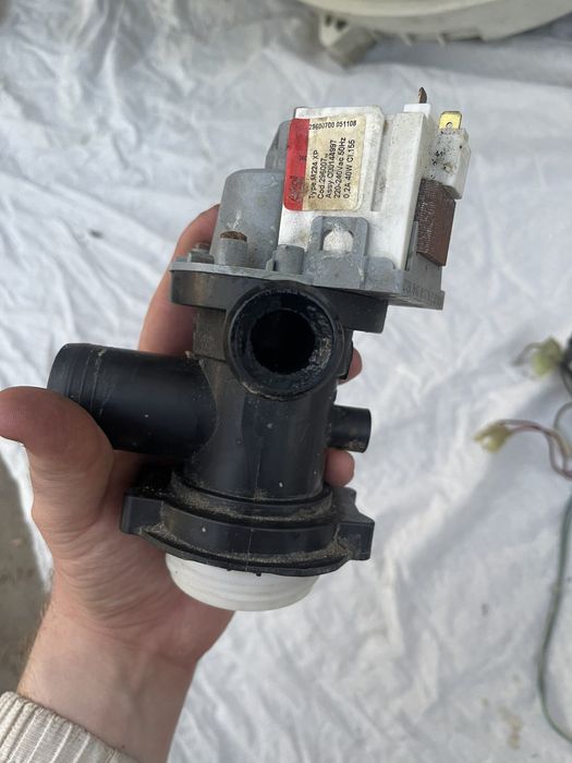 Продам запчастини для стіральної машини Індезіт