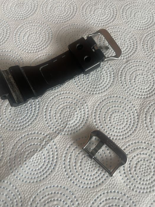 Klamra zapięcie zegarka casio g-shock  srebrna. 2 sztuki