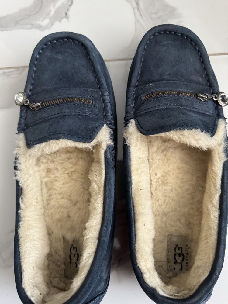 Продам мокасини UGG оригінал 41