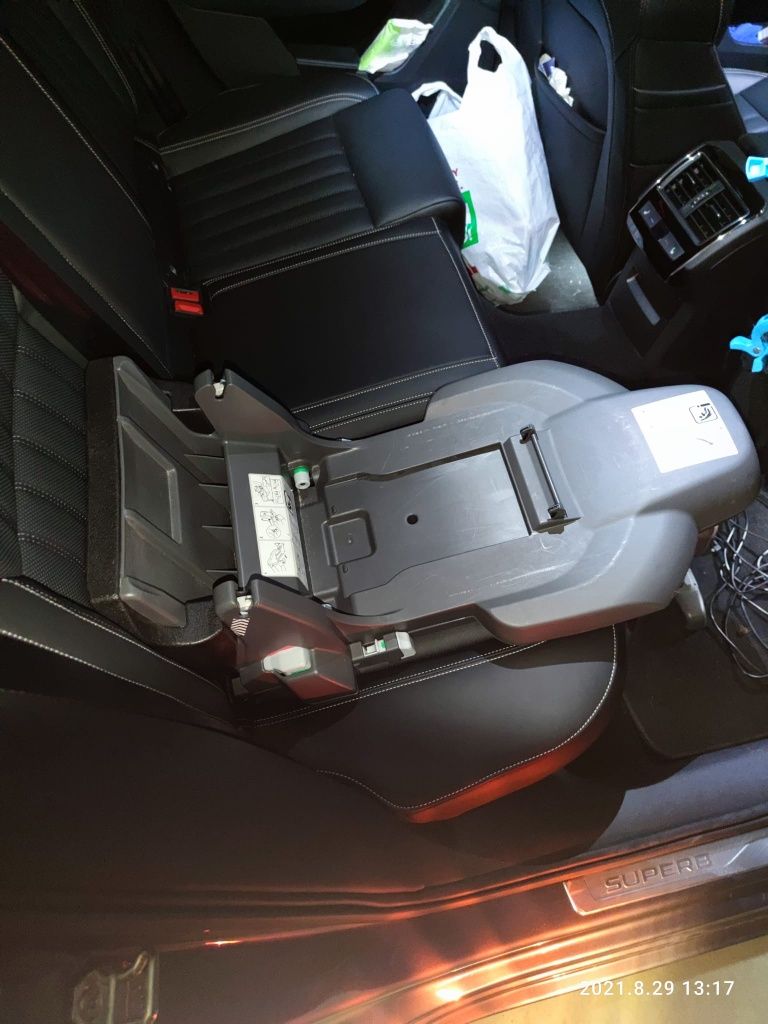 Fotelik samochodowy Takata Midi I-Size FWF/RWF baza isofix