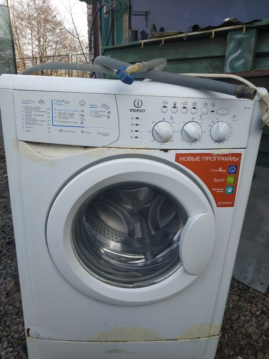 Продам стиральную машину inbesit wiul83(csi)