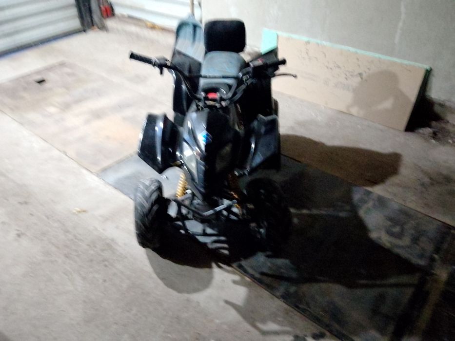 Продам квадроцикл,обмін на електро самокат.