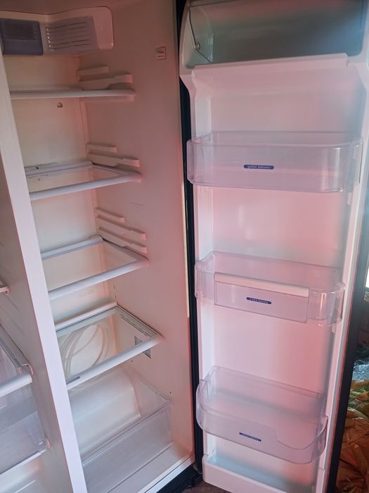 Sprzedam lodòwko-zamrazarke  Whirlpool