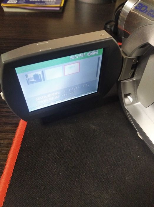 Продам видео камеру