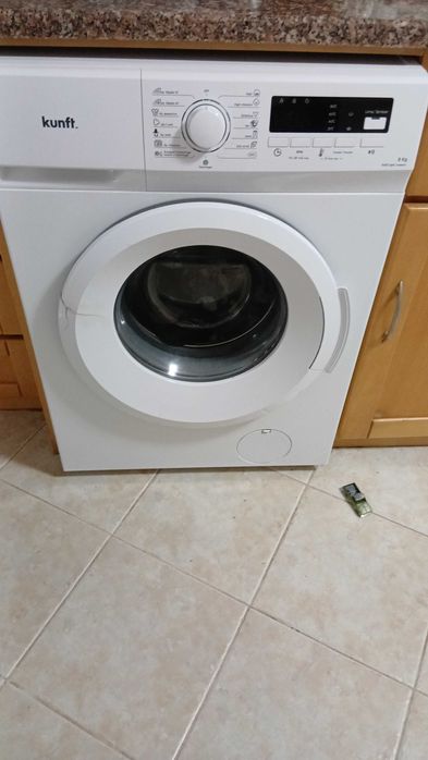 Vendo barato para sair logo maquina lavar roupa