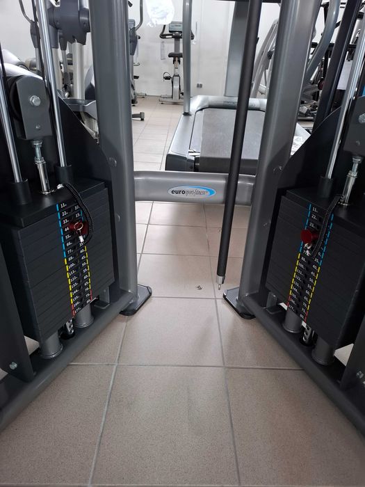 Brama narożna wielofunkcyjna, wyciąg do ćwiczeń i treningu siłowego