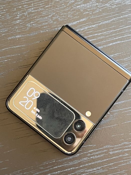 Samsung Galaxy Z Flip 3