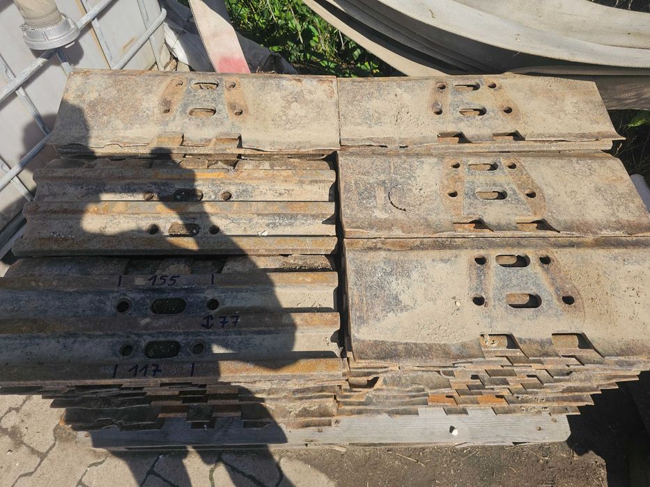 Płyty gąsienicy klepki Volvo Liebher jak nowe klepka