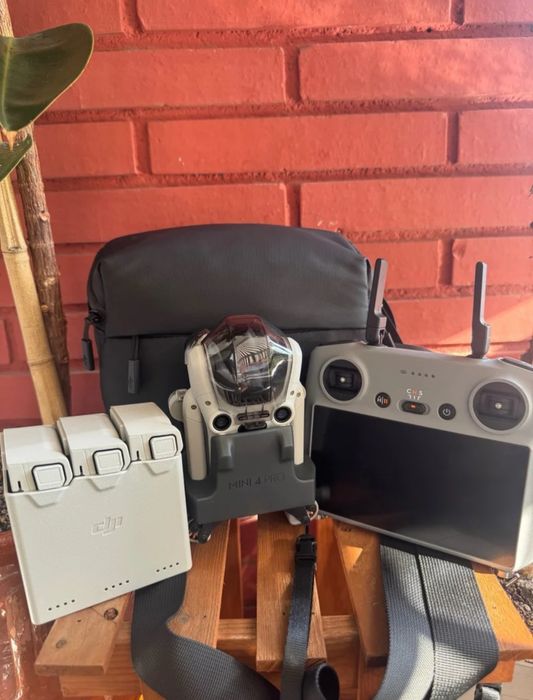 DJI Mini 4 Pro Fly More + DJI Care + 10 meses