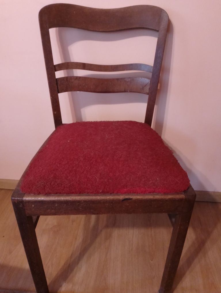 Krzesła PRL w bardzo dobrym stanie