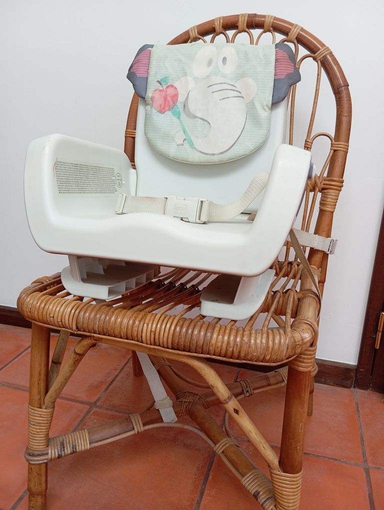 Cadeira Chicco de alimentação portátil