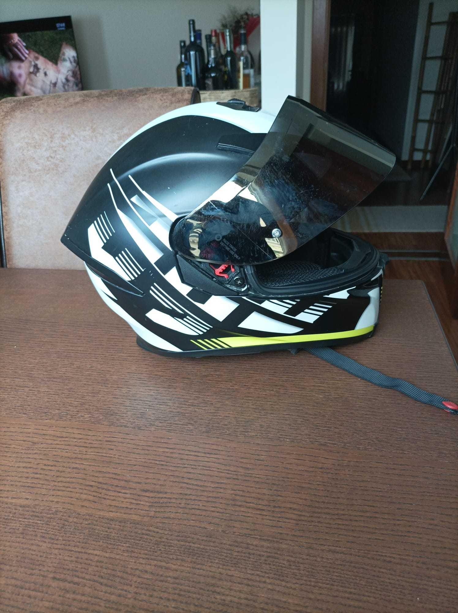 Capacete AGV K5.