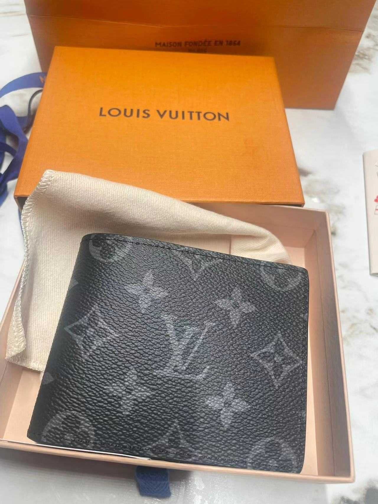 Męski portfel w stylu retro Louis Vuitton dla osób z prezbiopią