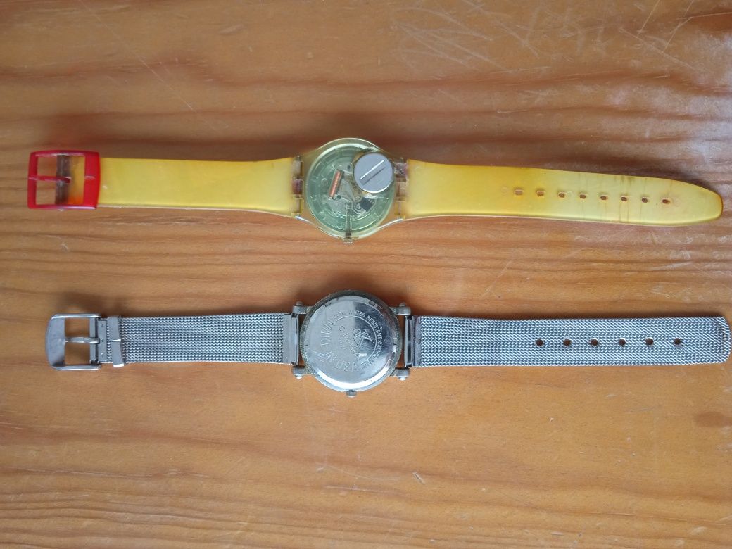 Relógios da marca Swatch e Calvin Klein