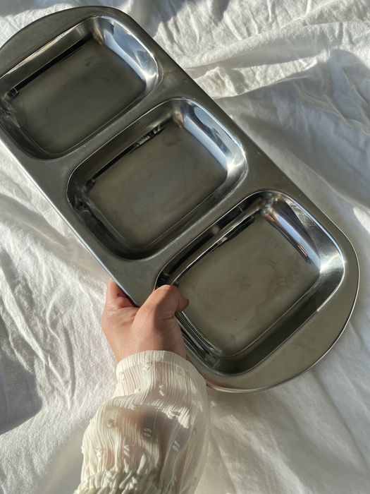 Metalowa taca na przekąski