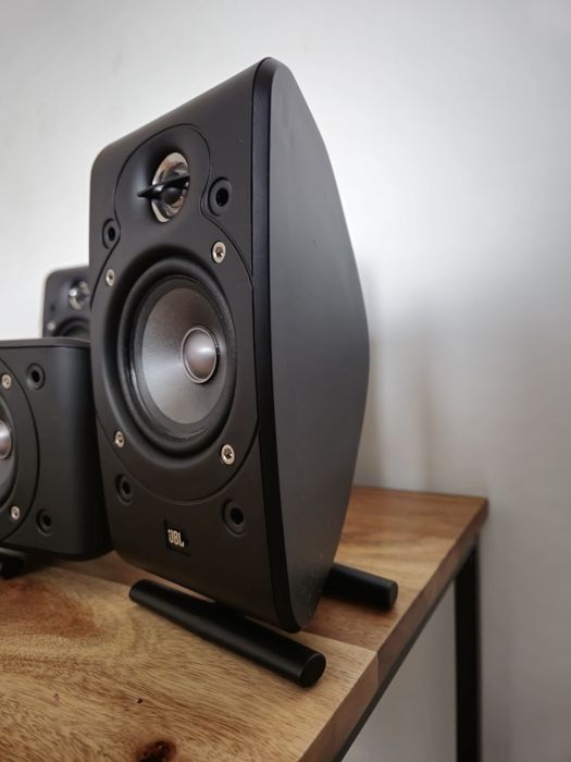 Zestaw kolumn głośnikowych JBL SCS200 do kina domowego