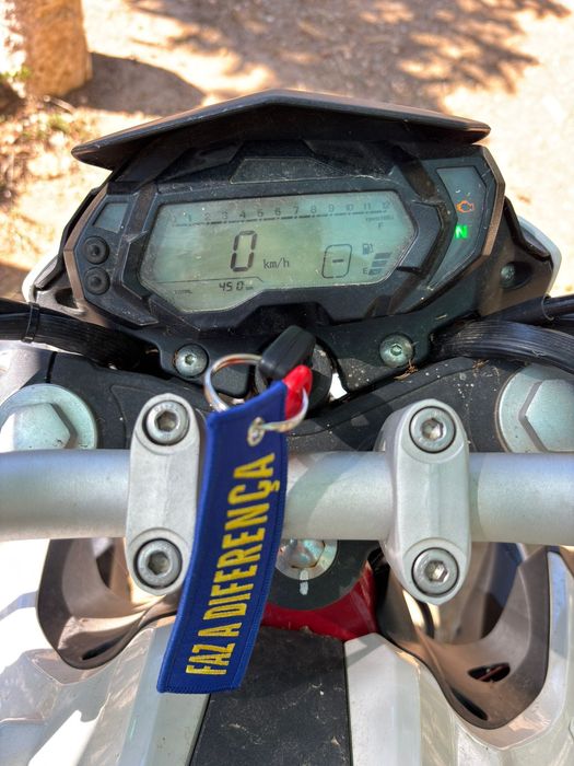 Moto Benelli bn125