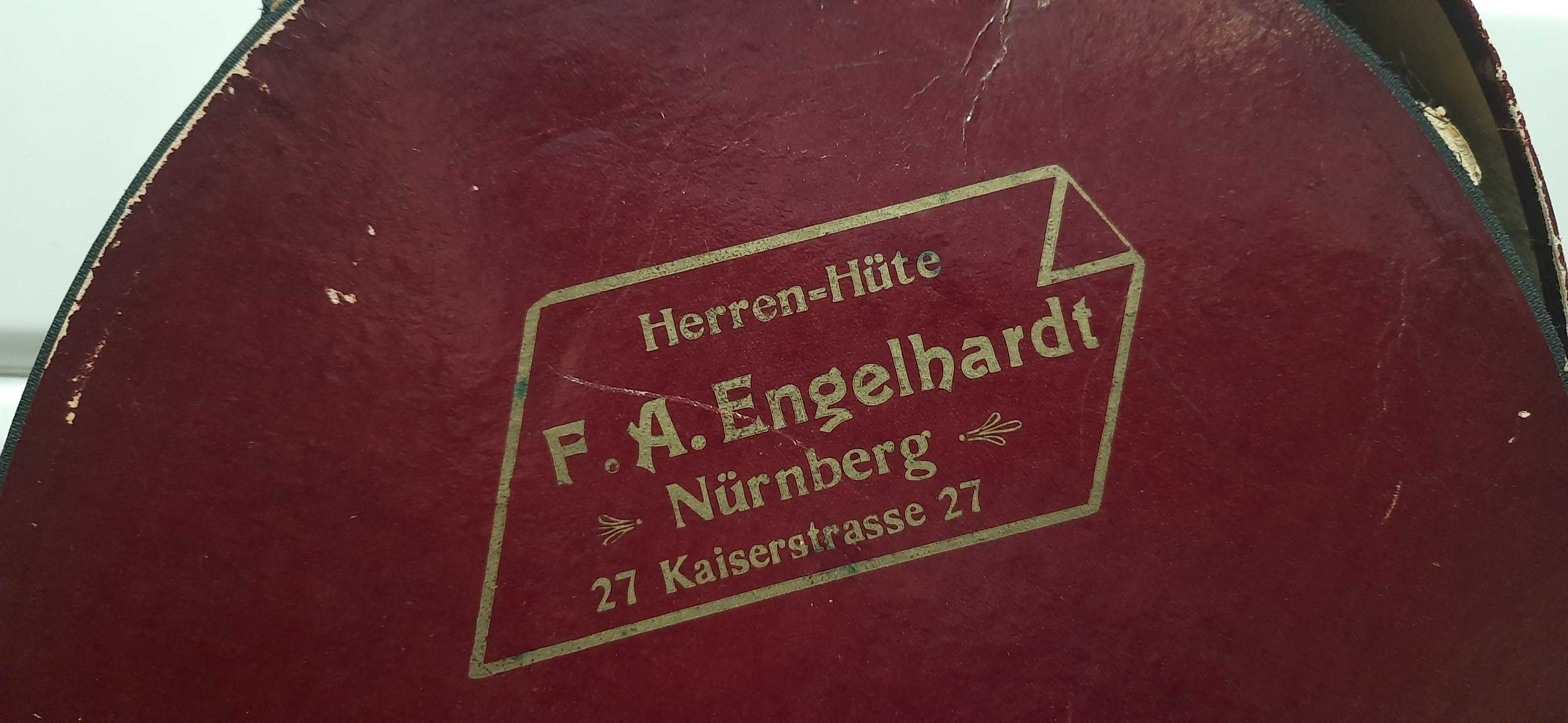 Szapoklak z lat 20-tych z oryginalnym pudełkiem Nurnberg - rozmiar 59