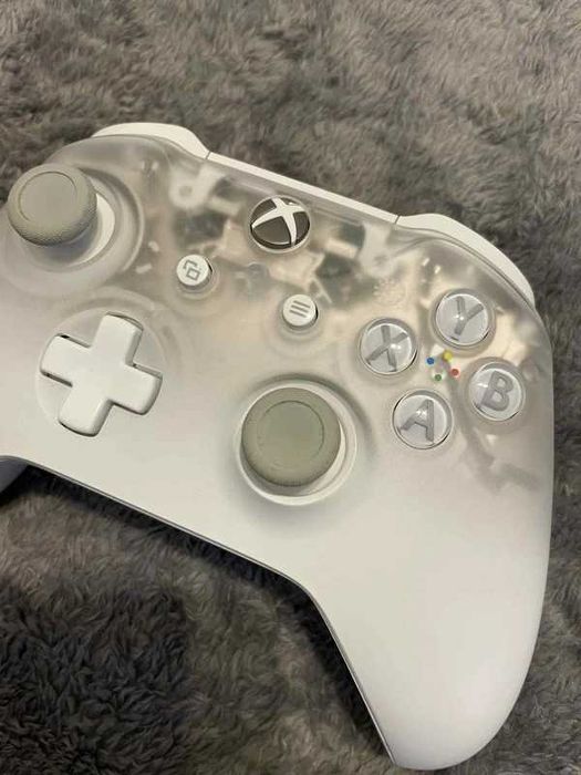 Kontroler Xbox One Series Phantom White Limitowany