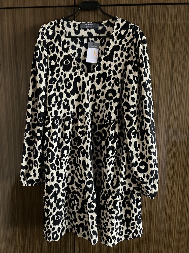 Sukienka w Zwierzęcy Wzór oversize nowa