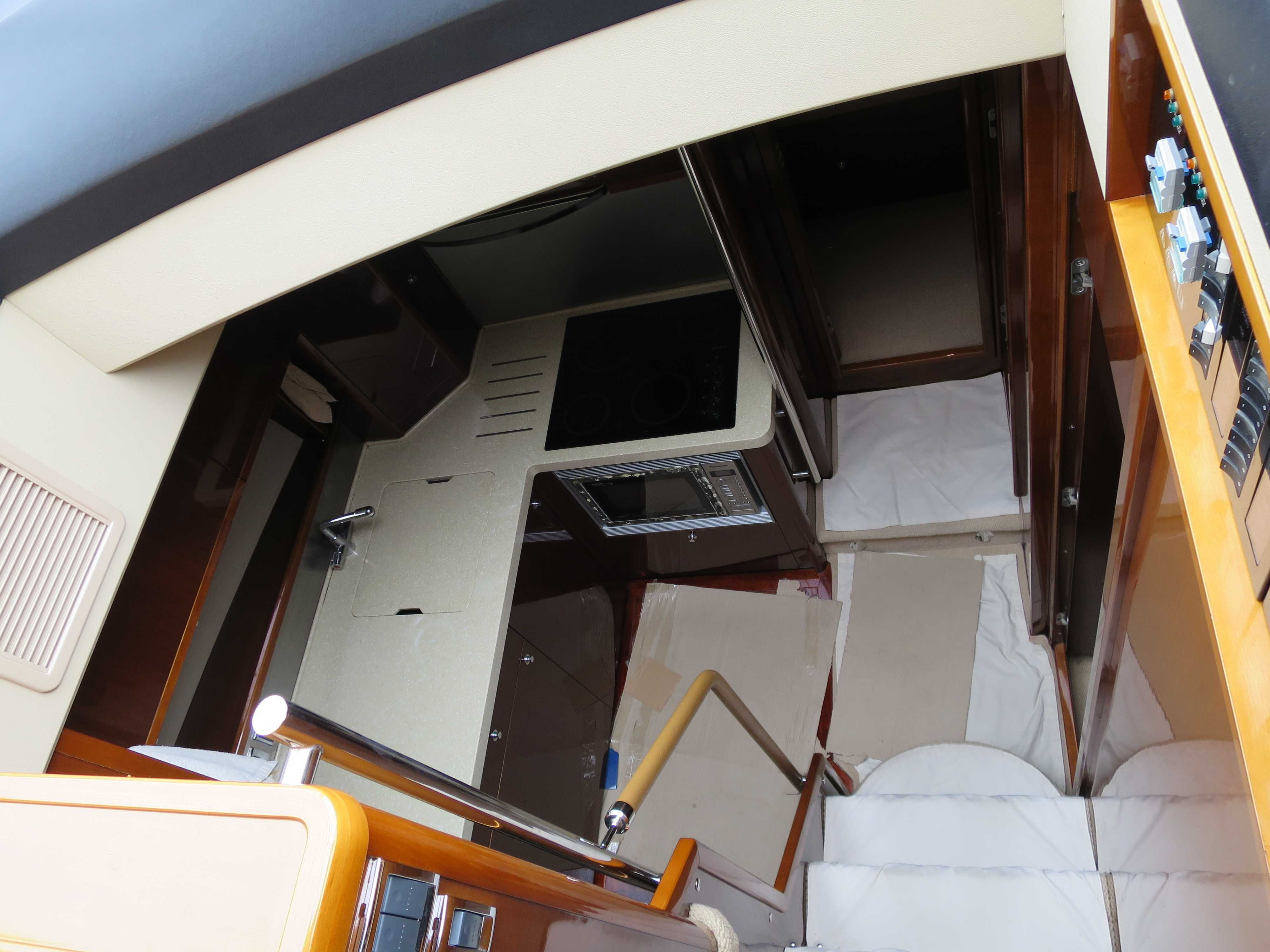 PRINCESS 50 Flybridge ( Принцесс 50 с Флайбриджем ) моторная яхта