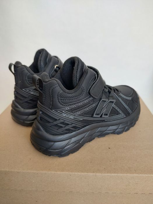 Кросівки утеплені для хлопчиків, р.32,36