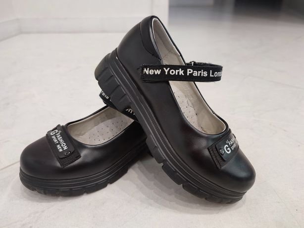 Туфлі для дівчинки, чорні туфельки 27 розмір, на вузьку ніжку, 17 см