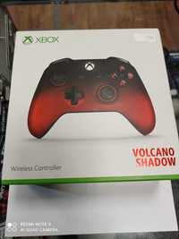 Pad do Xbox One Volcano Shadow bardzo ładny stan