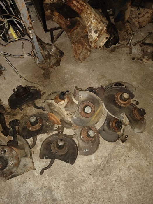 Передні ступиці ВАЗ  Жигулі Москвич 2101 2102 2103 - 07 міст балк