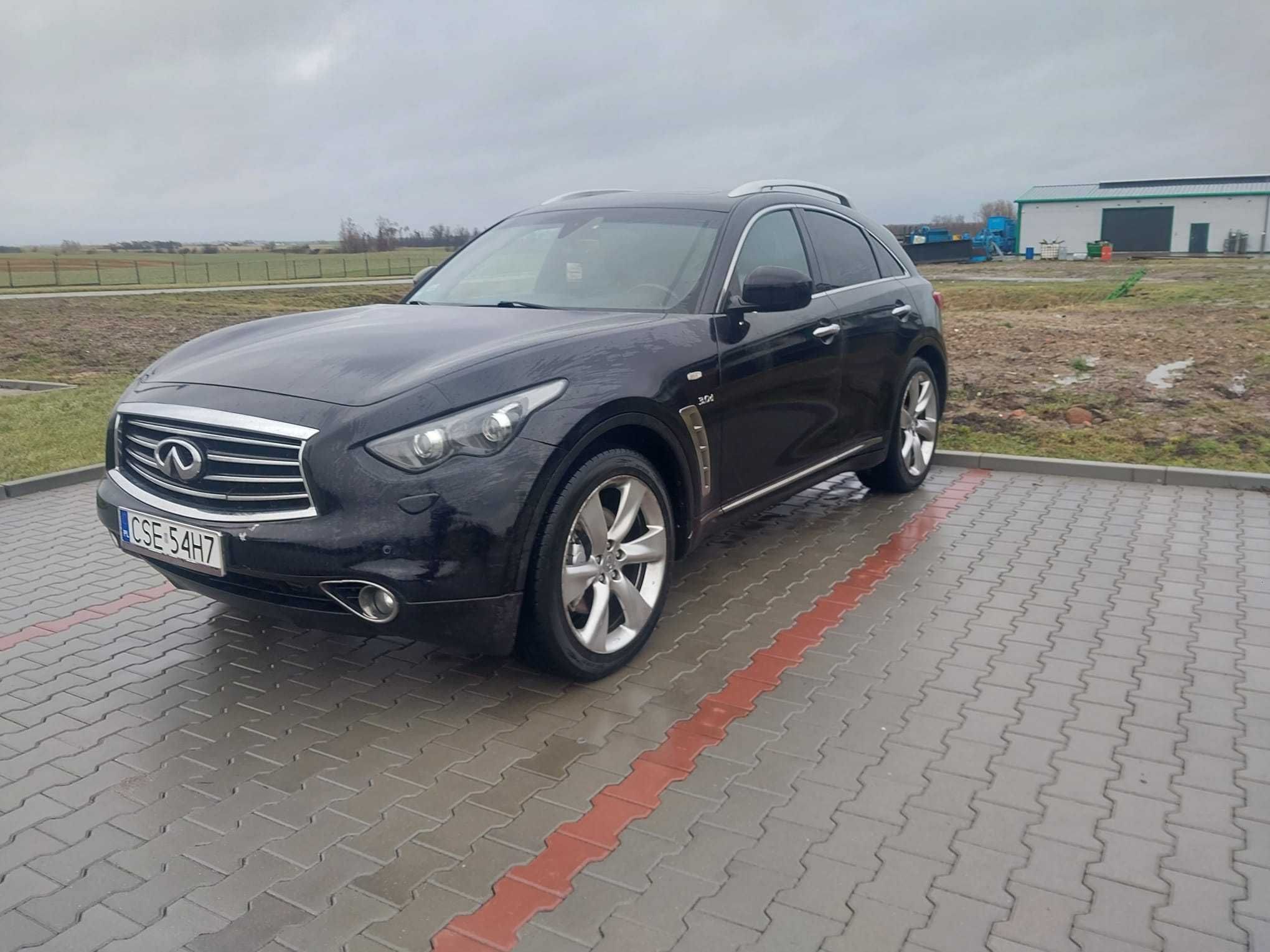 Auto Infiniti QX70