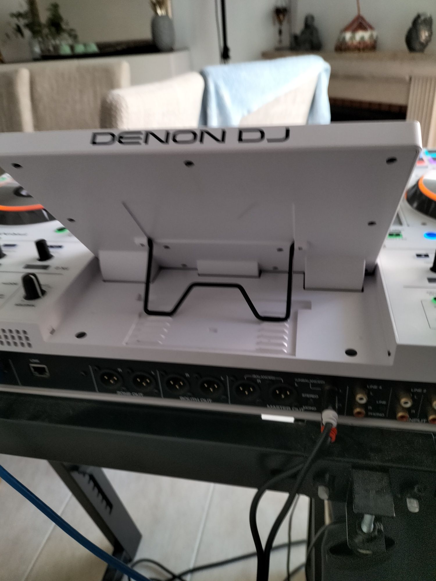 Denon DJ Prime 4