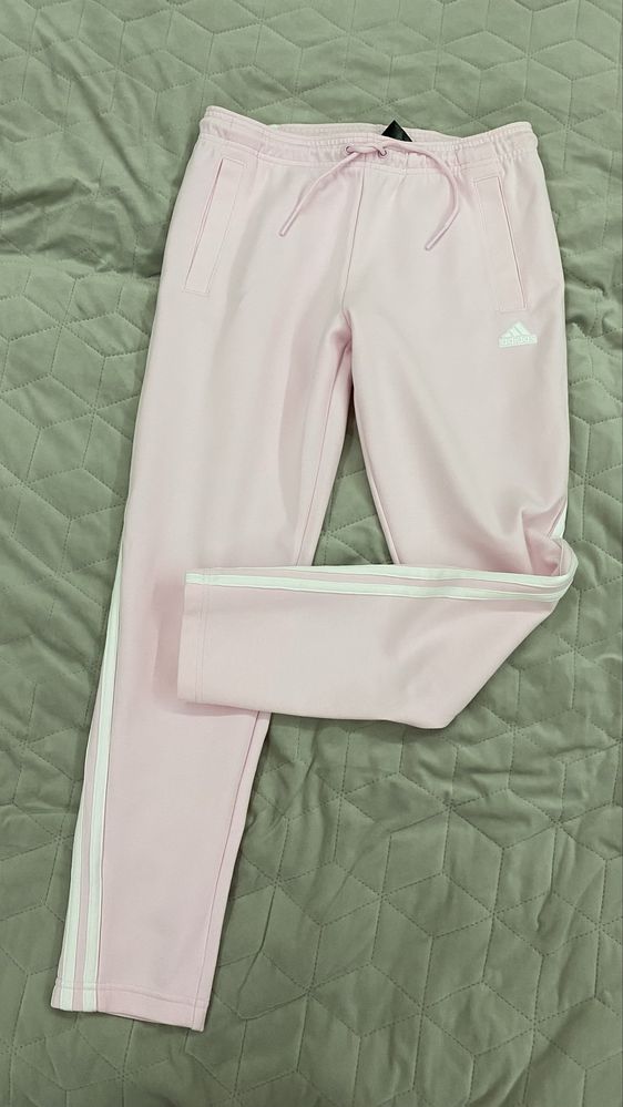 Штаны новые, adidas, размер S
